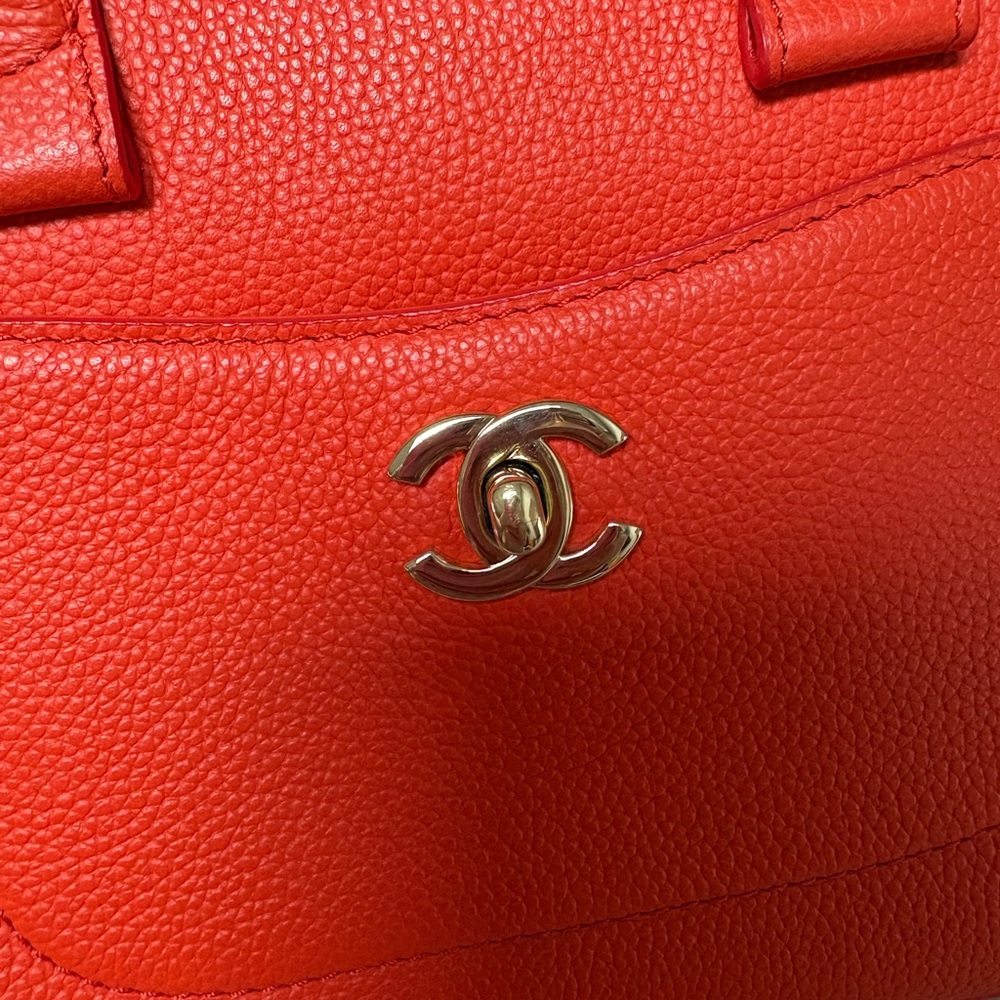 CHANEL mini NEO bag - Picture 11 of 12
